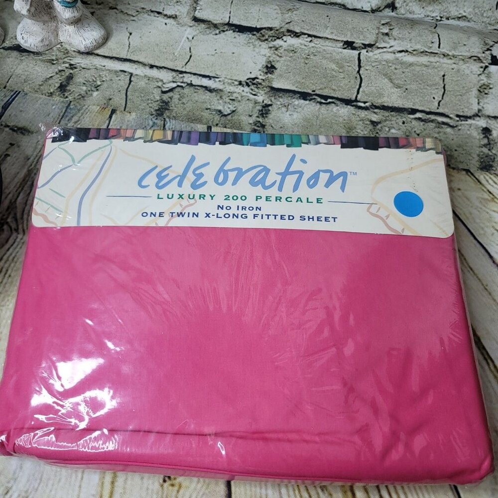 NEW Mervyns Celebration Luxury 200 Percale Hot Pink Twin X- Long Fitted Sheet